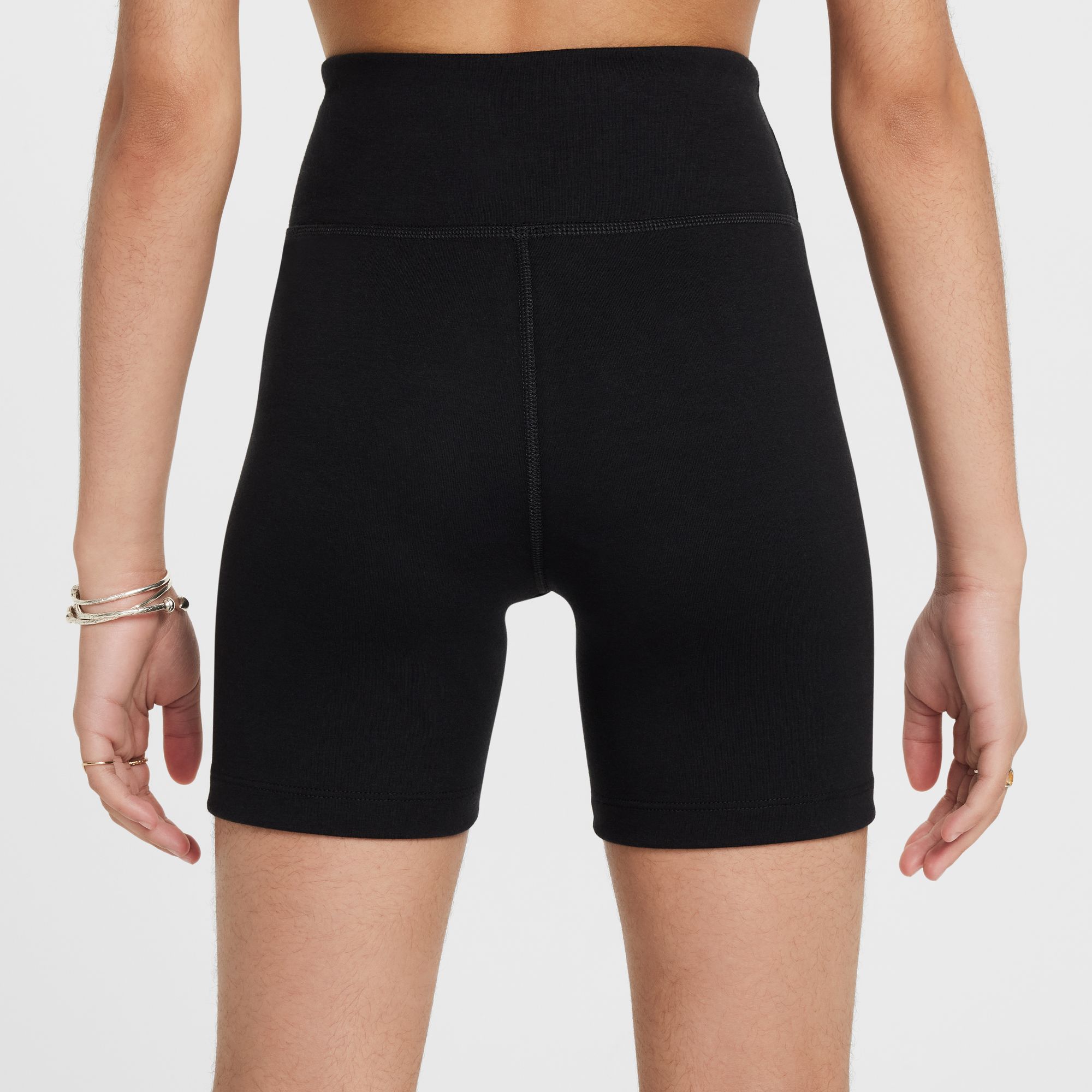 G NSW CLSSC 5IN HR BIKE SHORT 2