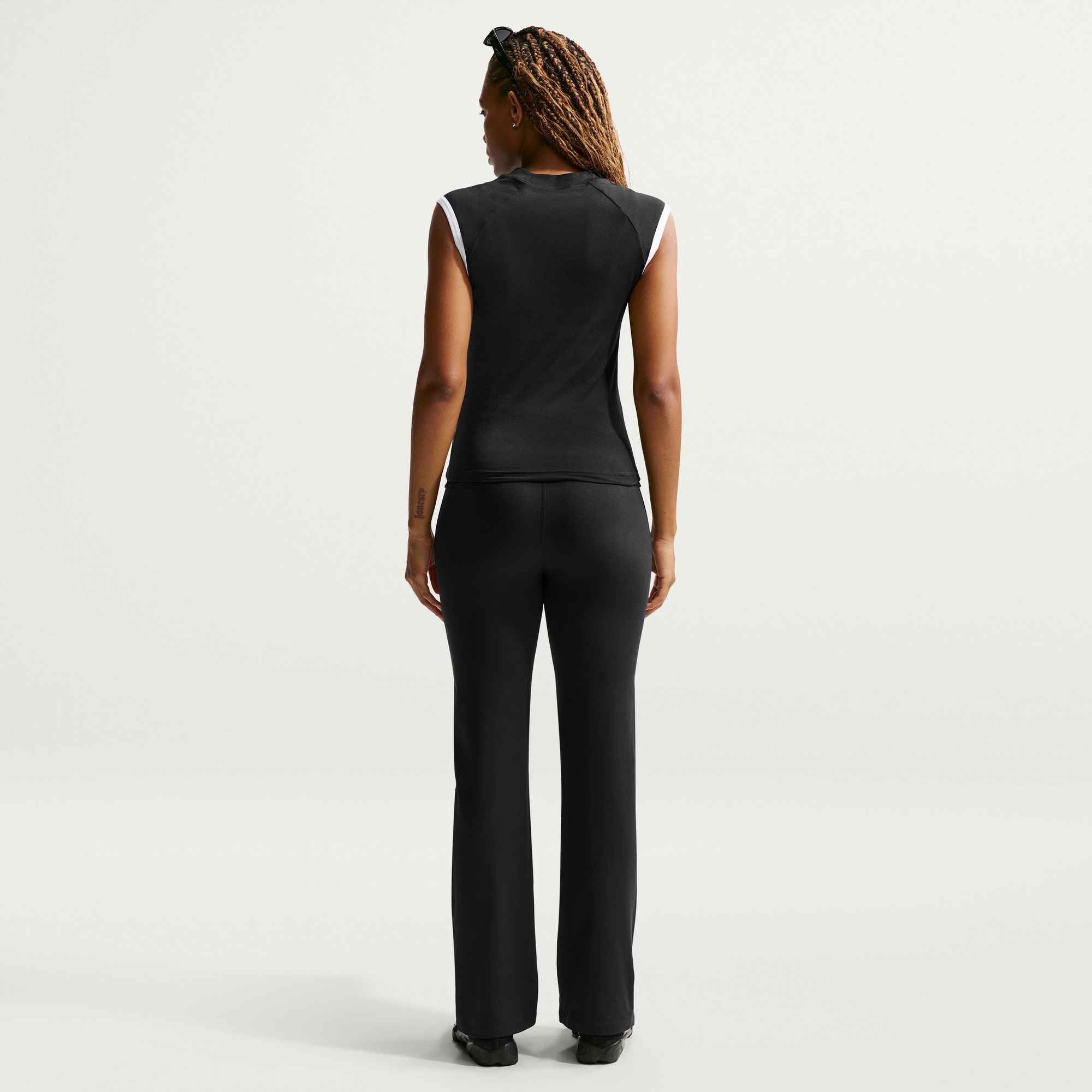 W NK FLARED PANT GLS BLACK/WHITE-BLACK 2