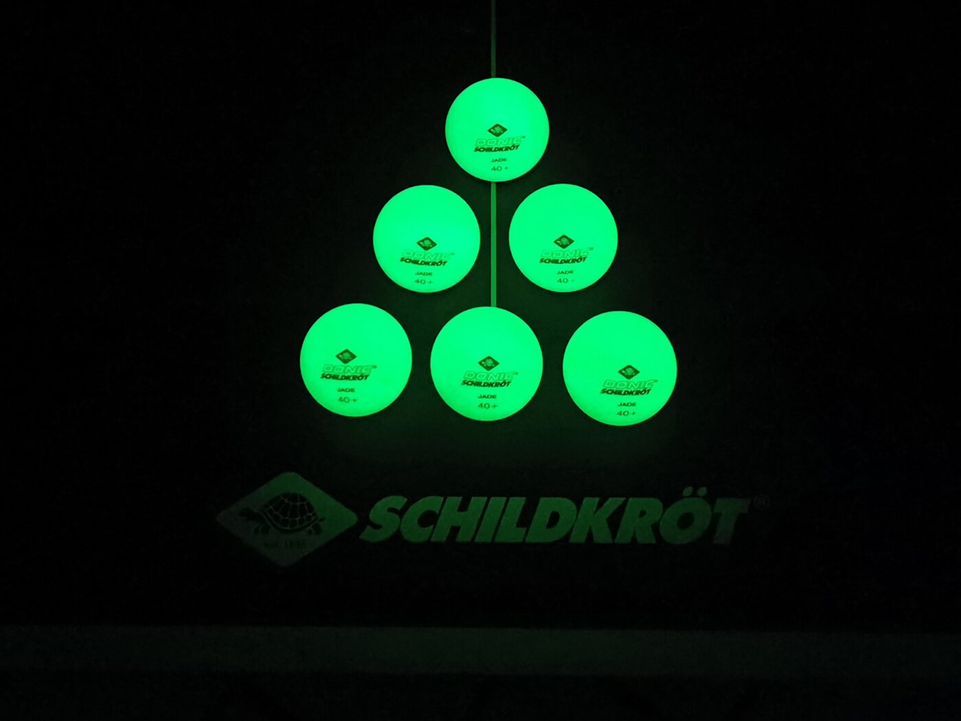 TT-BALL GLOW IN THE DARK POLY 3