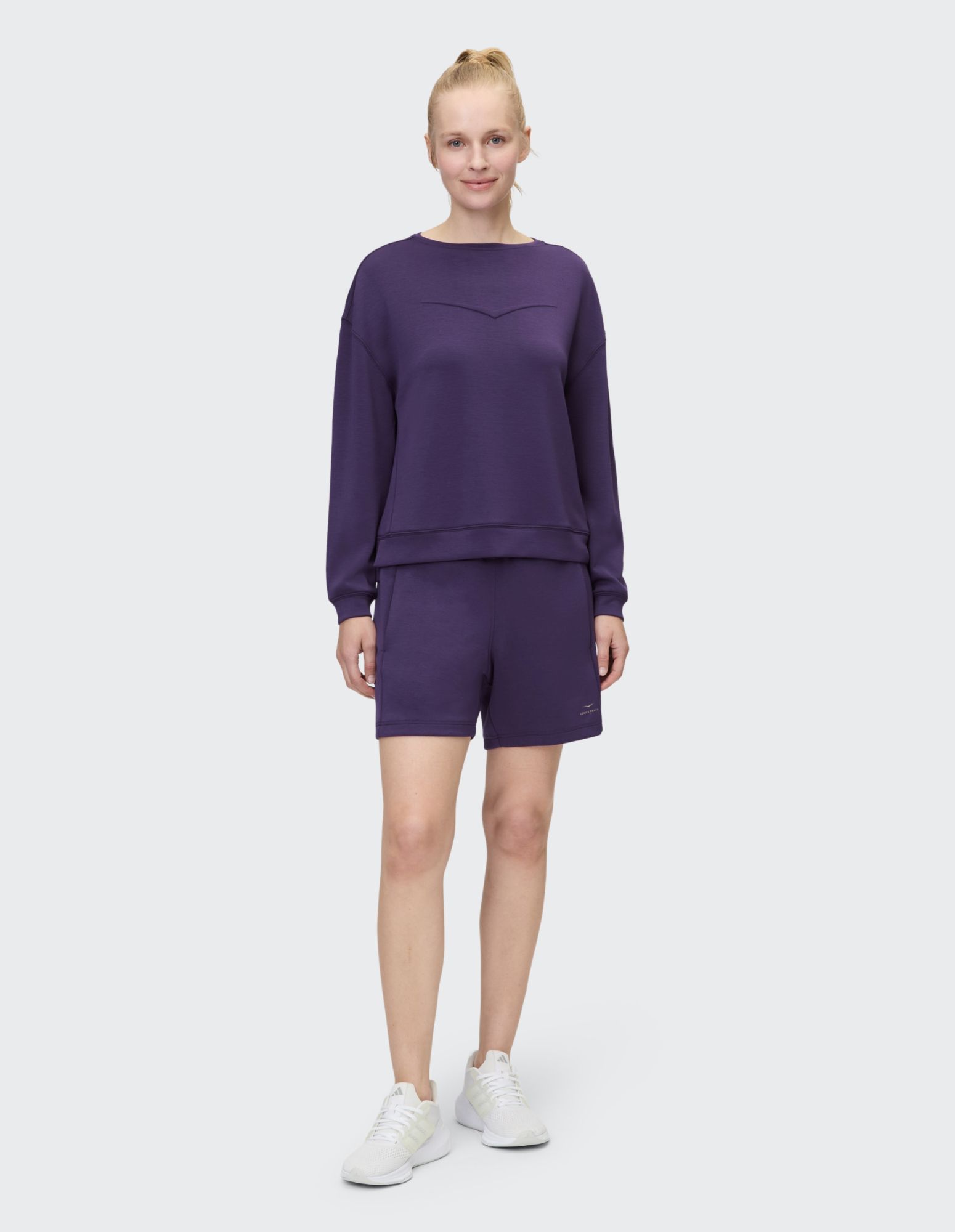 VB_April 4069 01 Sweatshirt eggplant 3