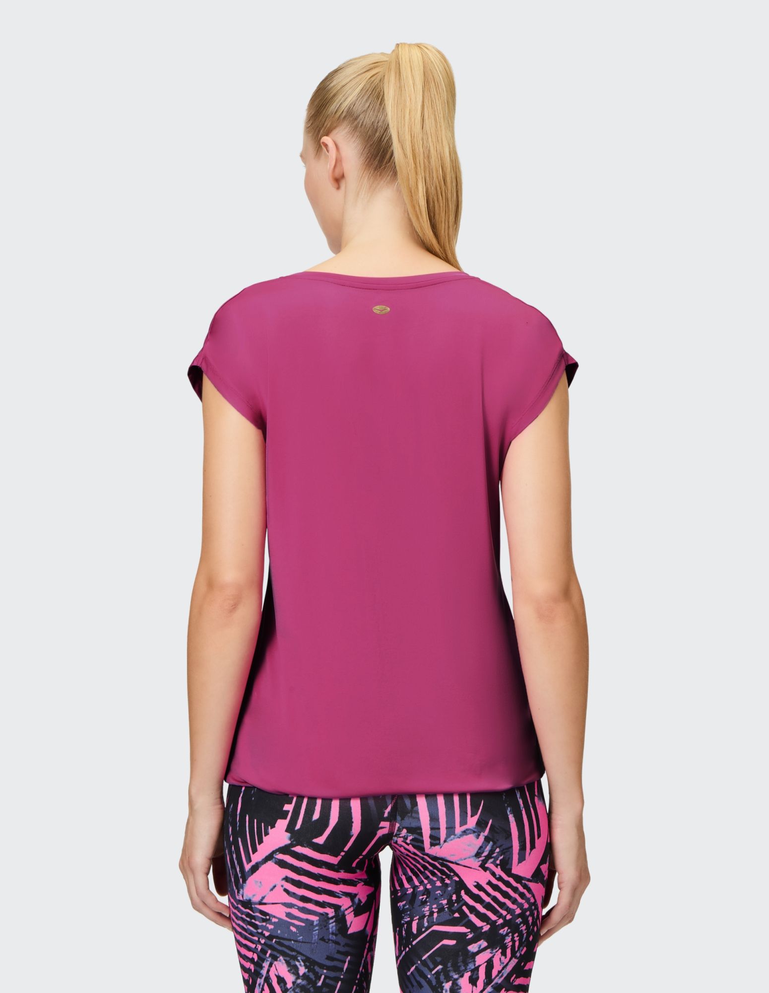 VB_Wonder 1003 02 T-Shirt 588 peony 4