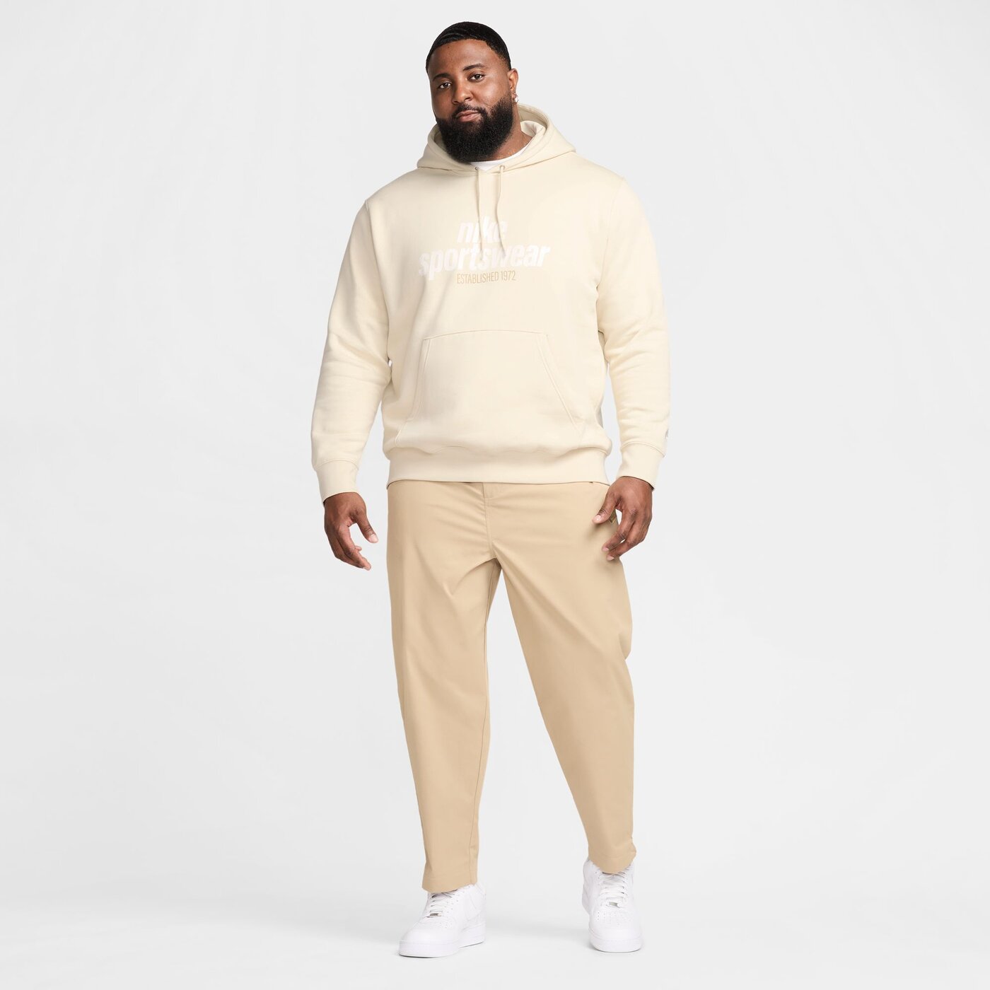 M NK CLUB BB PO HDY NSW GFX 234 LT KHAKI/LT KHAKI/SAIL 6
